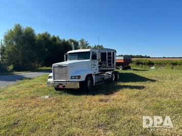 Main image Freightliner FLD120