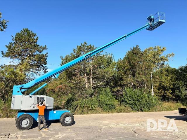 Image of Genie S-60 equipment image 2