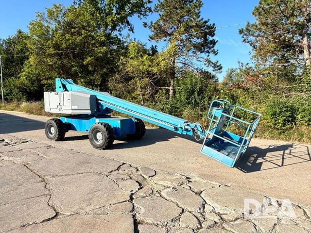 Image of Genie S-60 equipment image 3