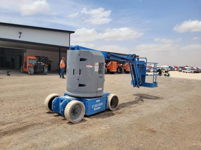 Image of Genie Z30/20N equipment image 4