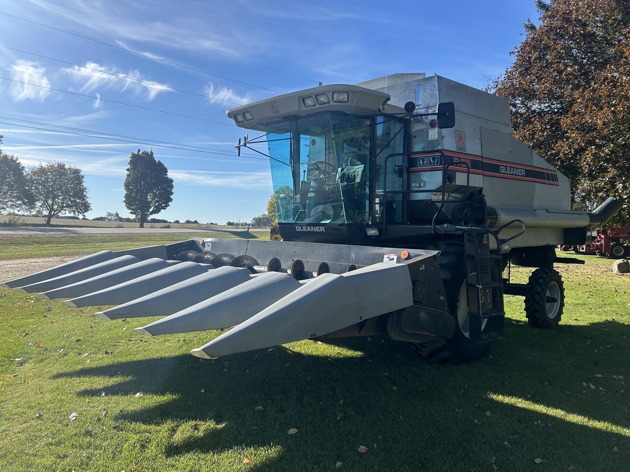 Main image Gleaner R52