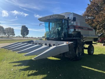 Main image Gleaner R52