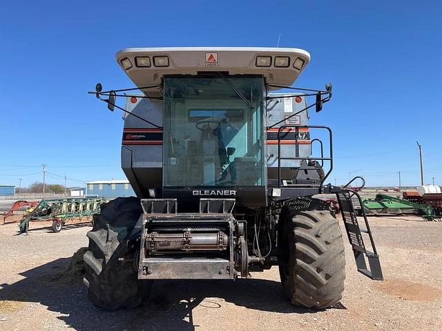 Image of Gleaner R62 equipment image 3