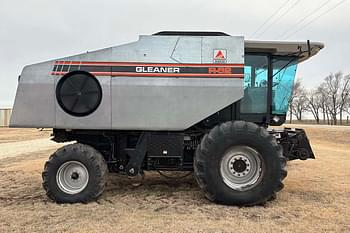 Gleaner R55 Equipment Image0