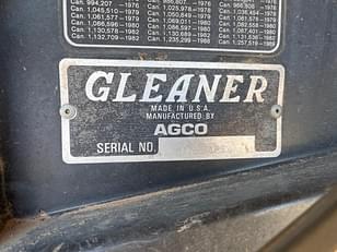 Main image Gleaner R62 1