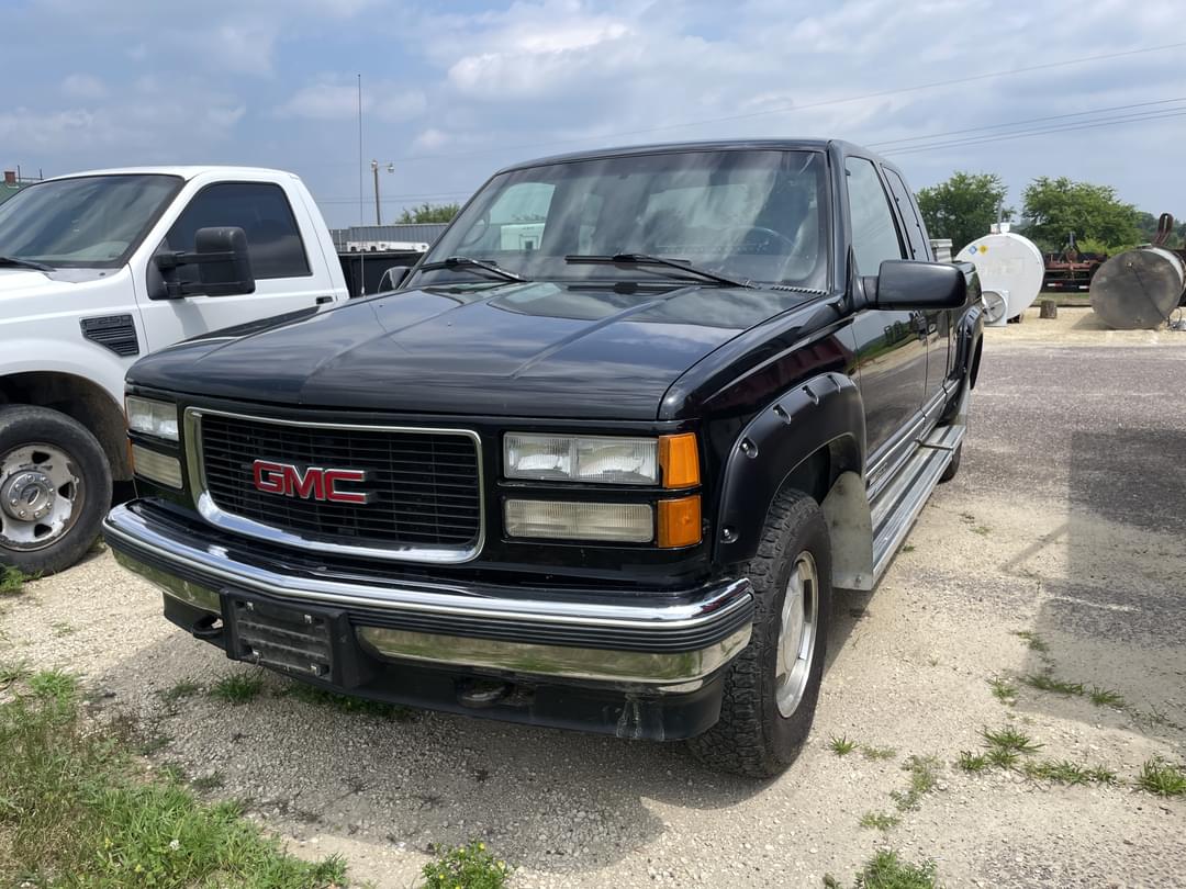 Image of GMC 1500 Primary image