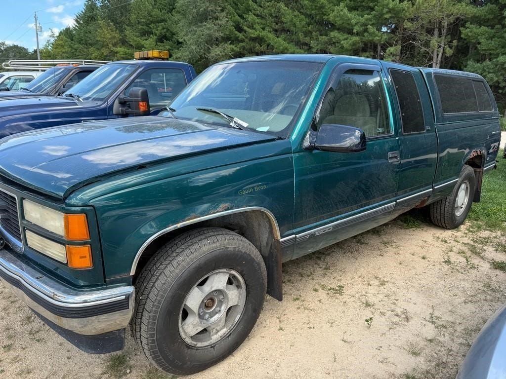 1997 GMC 1500 Equipment Image0