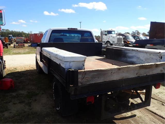 Image of GMC 2500 equipment image 3