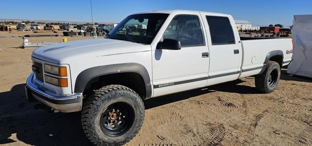 1997 GMC 3500 Equipment Image0