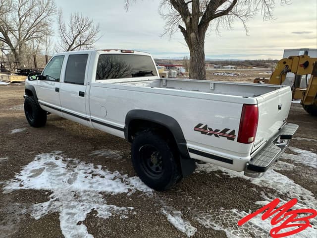 Image of GMC 3500 equipment image 2