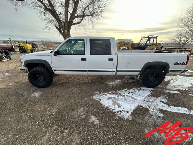 Image of GMC 3500 equipment image 1