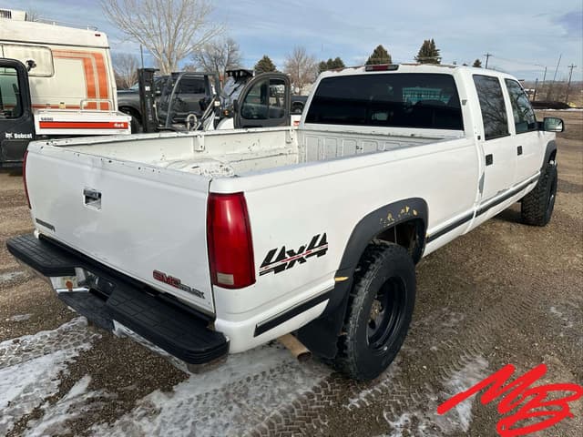 Image of GMC 3500 equipment image 4