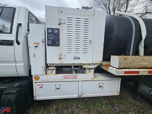 Image of GMC C7500 equipment image 2