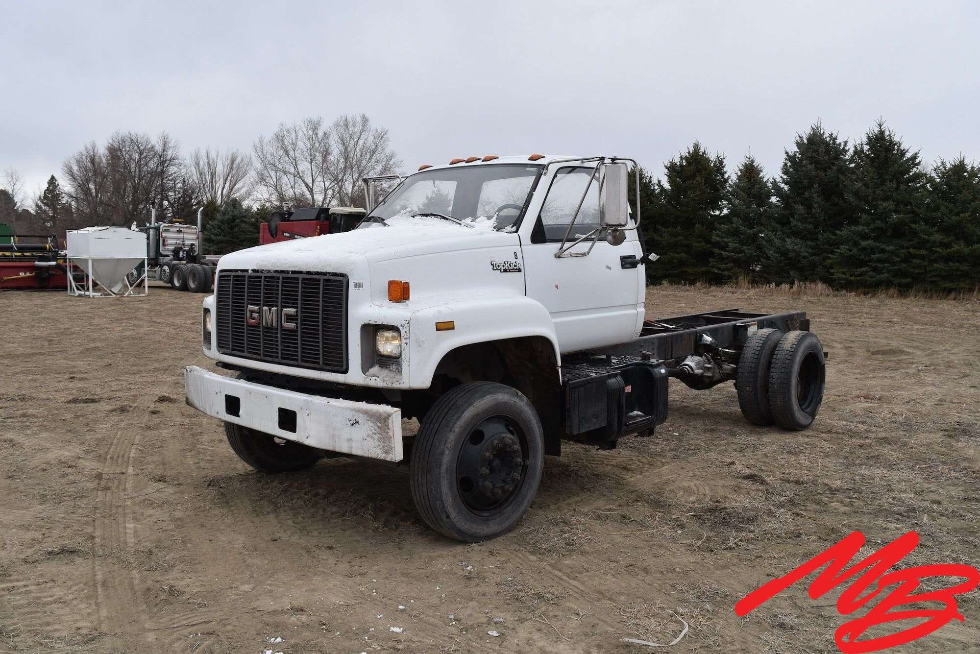 1997 GMC TopKick C6500 Equipment Image0