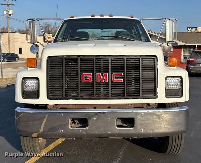Image of GMC C6500 equipment image 1
