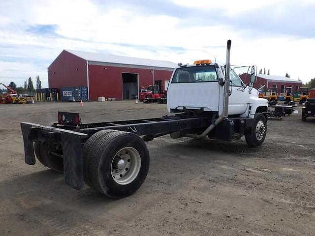 Image of GMC C6500 equipment image 3