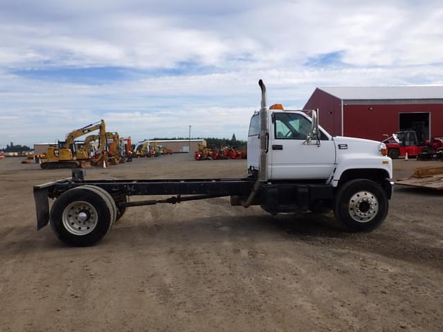 Image of GMC C6500 equipment image 2