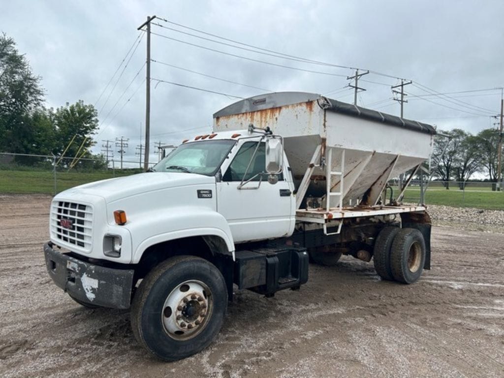 1997 GMC C7500 Equipment Image0