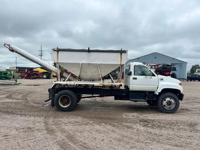 Image of GMC C7500 equipment image 3