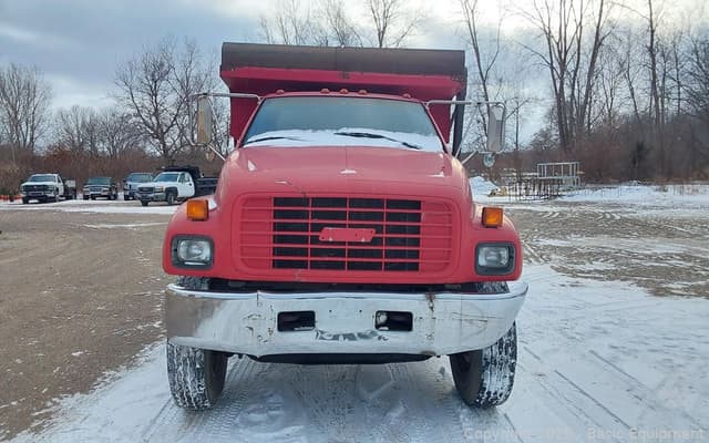 Image of GMC C7500 equipment image 2