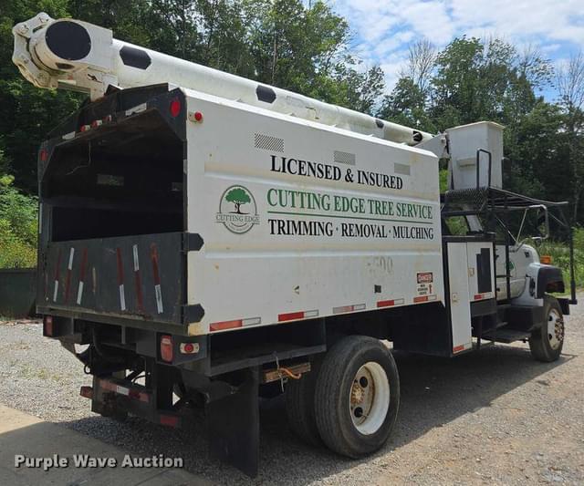 Image of GMC C7500 equipment image 4