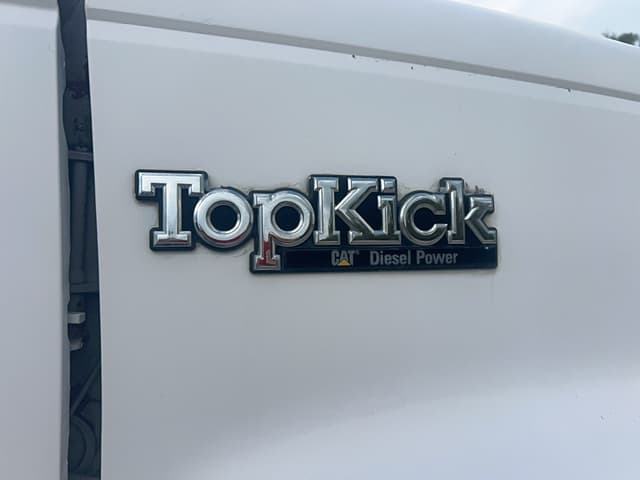 Image of GMC Topkick equipment image 3