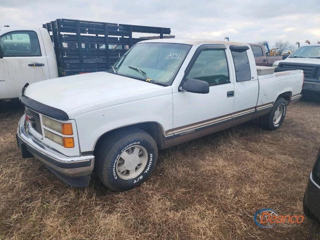 1997 GMC Sierra Equipment Image0