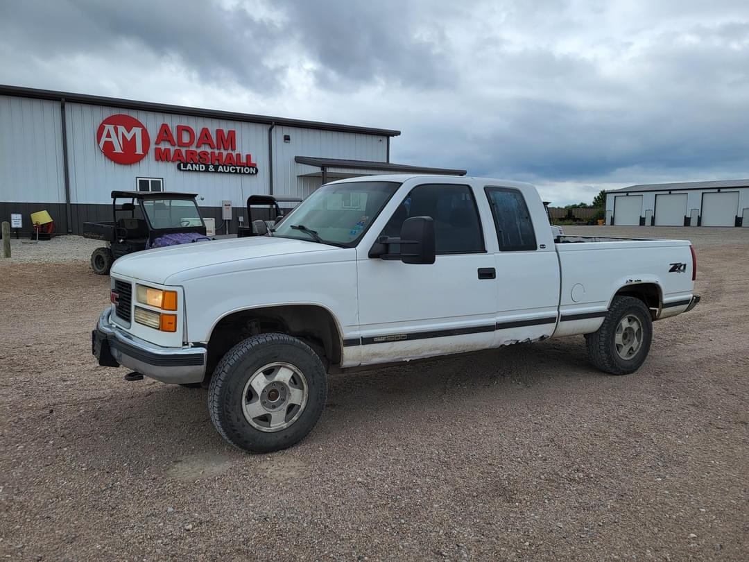 Image of GMC Sierra 1500 Primary image