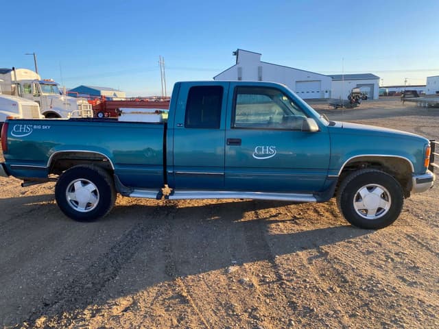 Image of GMC Sierra equipment image 3