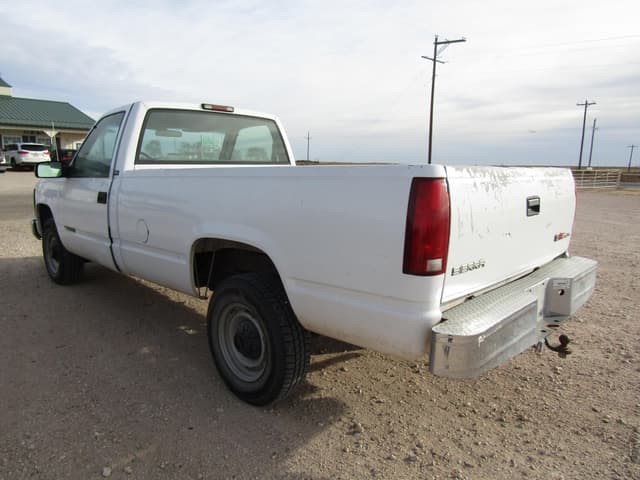 Image of GMC 2500 equipment image 3