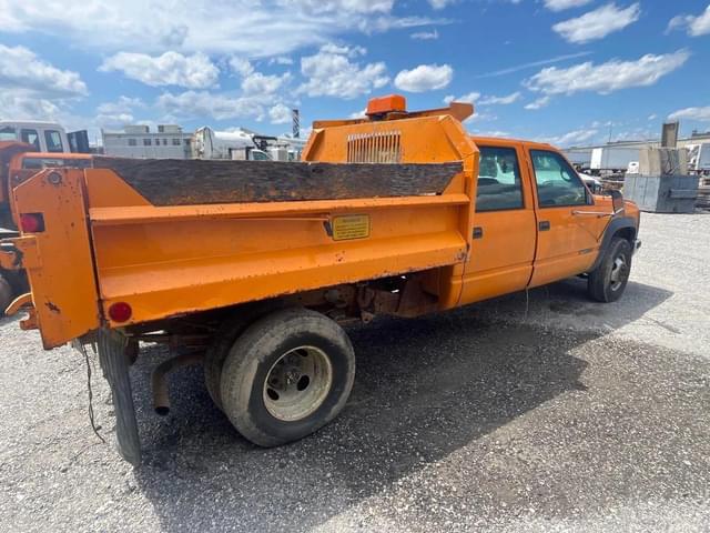 Image of GMC 3500 equipment image 2