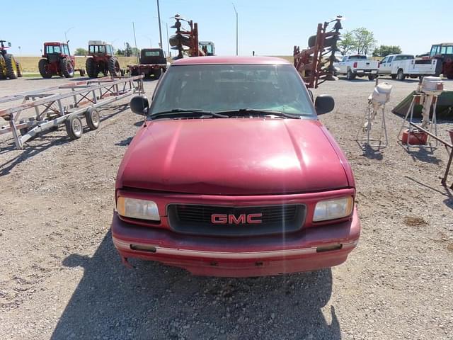 Image of GMC Sonoma equipment image 2