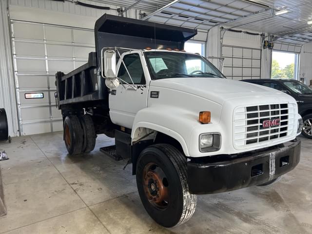 Image of GMC TopKick C6500 equipment image 2