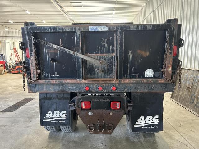 Image of GMC TopKick C6500 equipment image 4