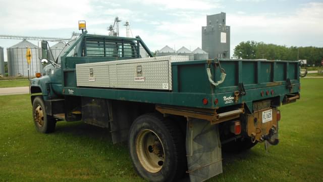 Image of GMC Topkick C7500 equipment image 3