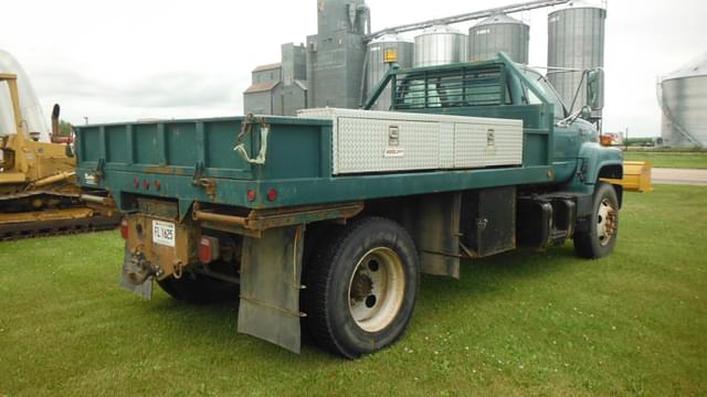 Image of GMC Topkick C7500 equipment image 2