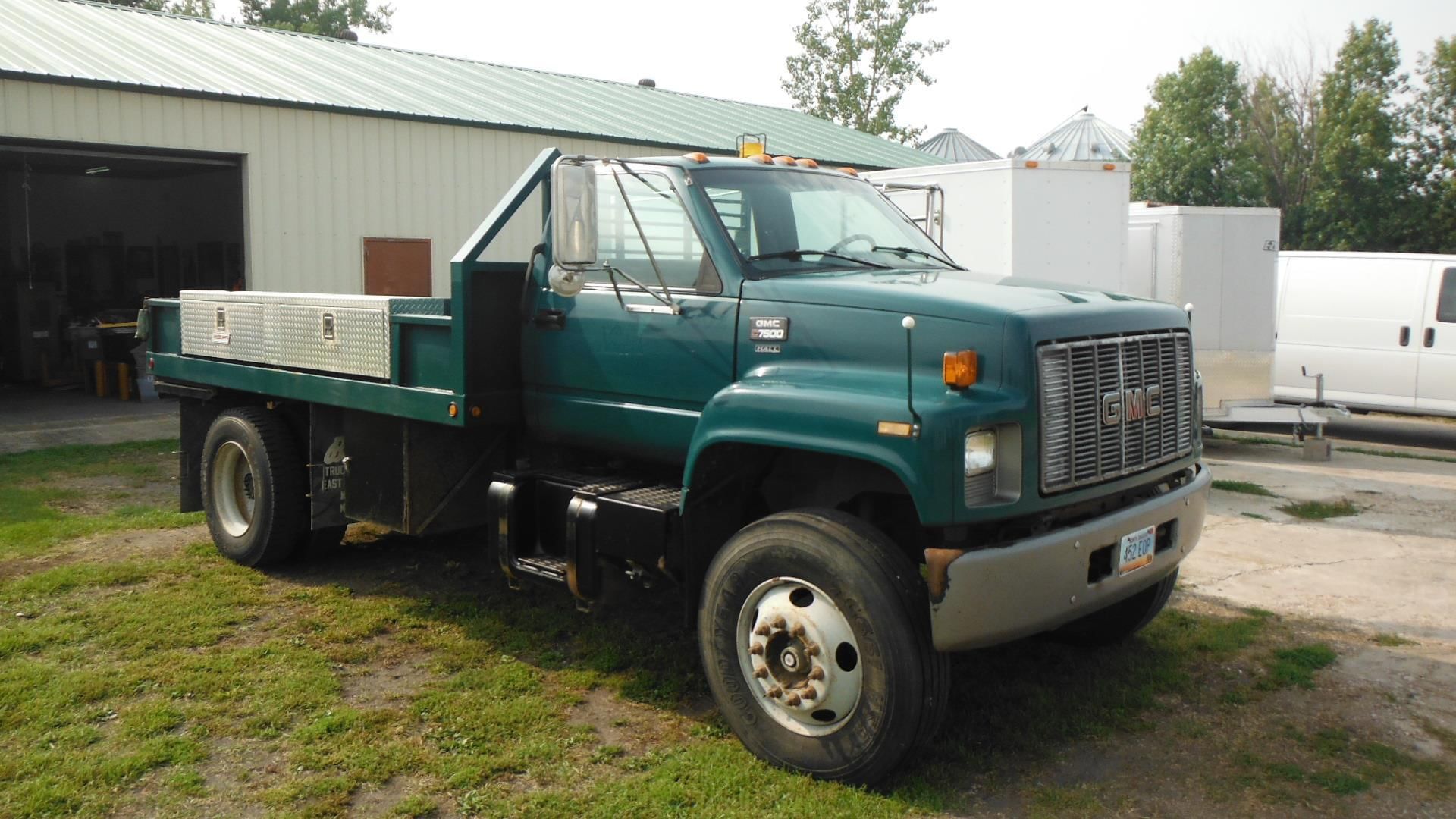 1997 GMC Topkick C7500 Equipment Image0