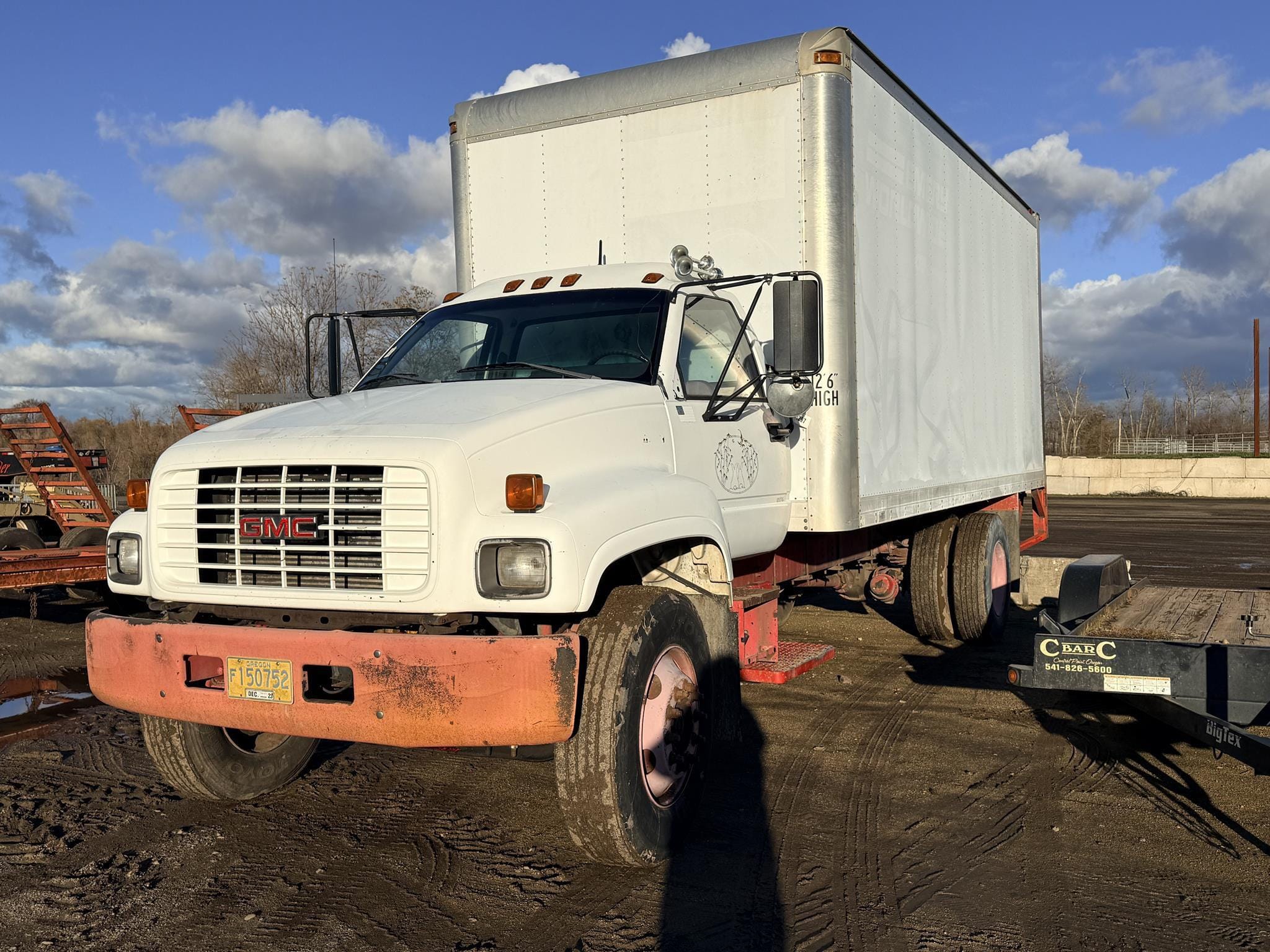 1997 GMC Topkick C7500 Equipment Image0