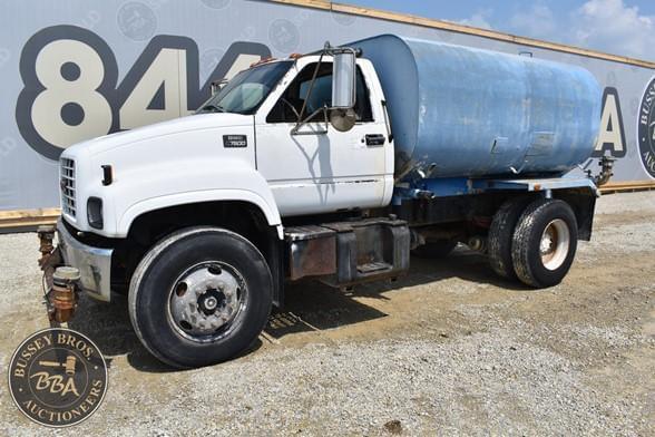 Image of GMC Topkick C7500 equipment image 3