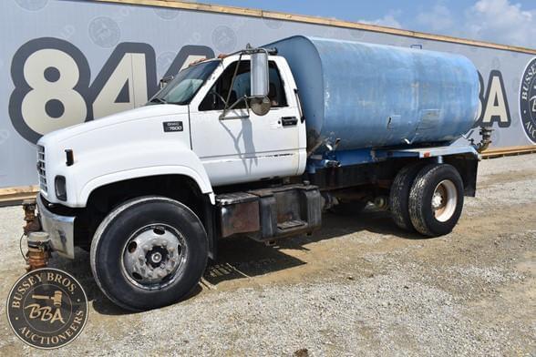 Image of GMC Topkick C7500 equipment image 4