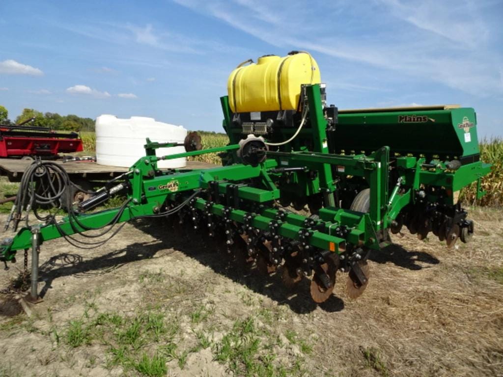 1997 Great Plains 1510 Equipment Image0