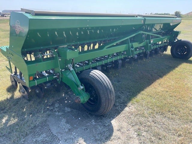 1997 Great Plains Solid Stand 2000 Equipment Image0