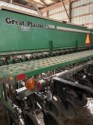 Image of Great Plains 2000 equipment image 4
