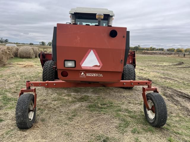Image of Hesston 8200 equipment image 3