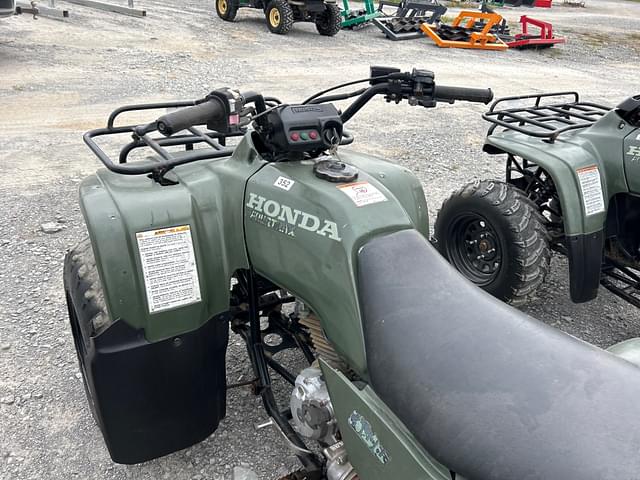 Image of Honda Fourtrax 300 equipment image 4