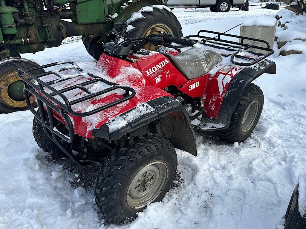 1997 Honda Fourtrax 300 Equipment Image0