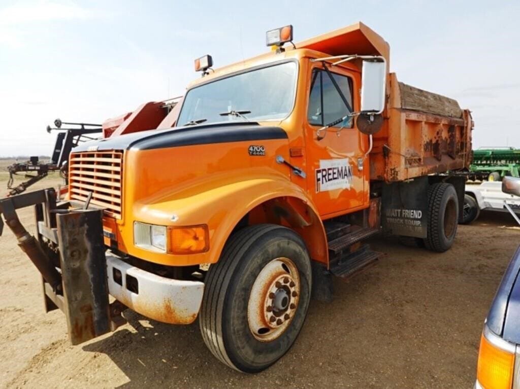 1997 International 4700 Equipment Image0
