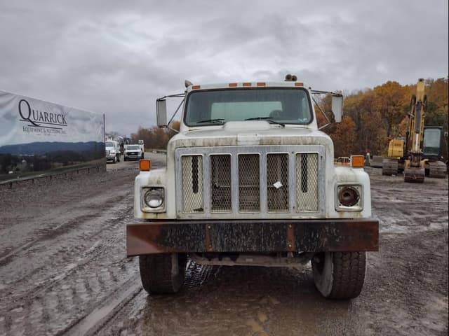 Image of International 2574 equipment image 1