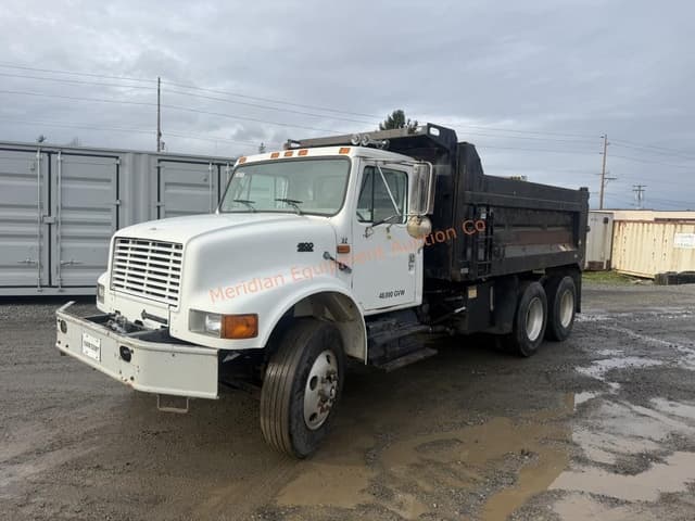 Image of International 4900 equipment image 1