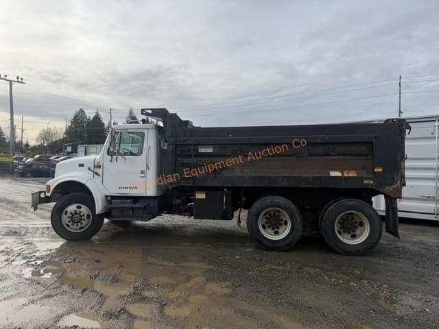 Image of International 4900 equipment image 3